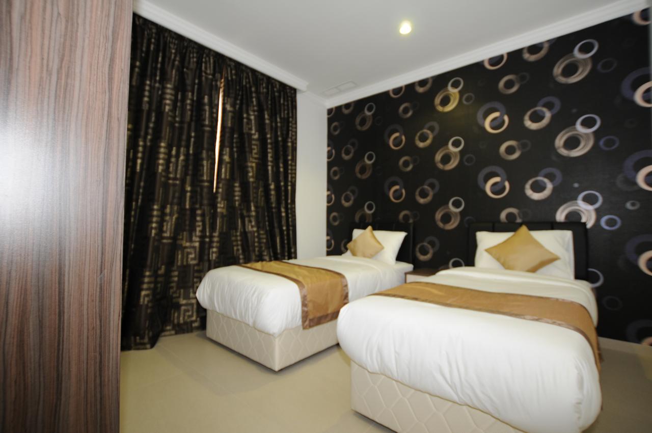 Al Muhanna Plaza Luxury Apartments Kuwait City ภายนอก รูปภาพ