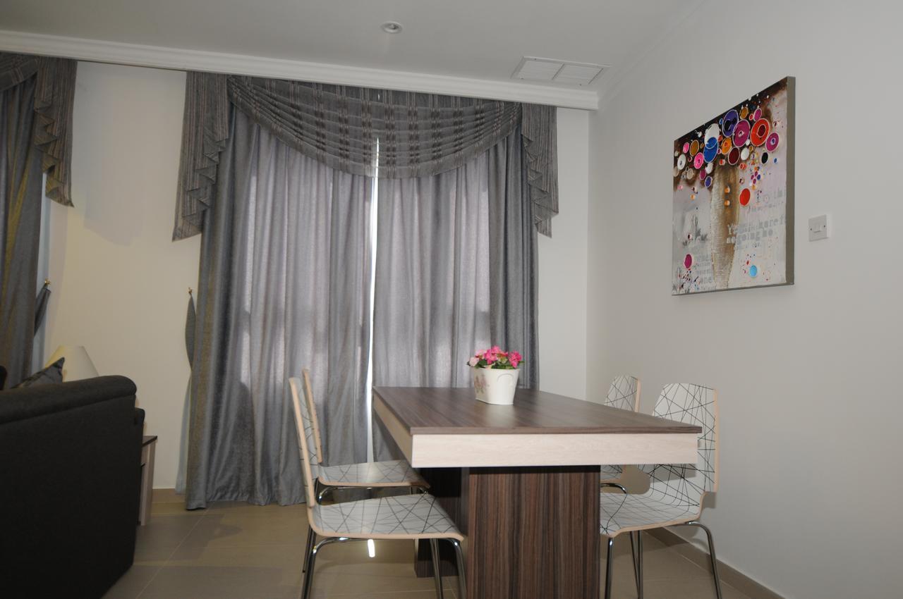 Al Muhanna Plaza Luxury Apartments Kuwait City ภายนอก รูปภาพ