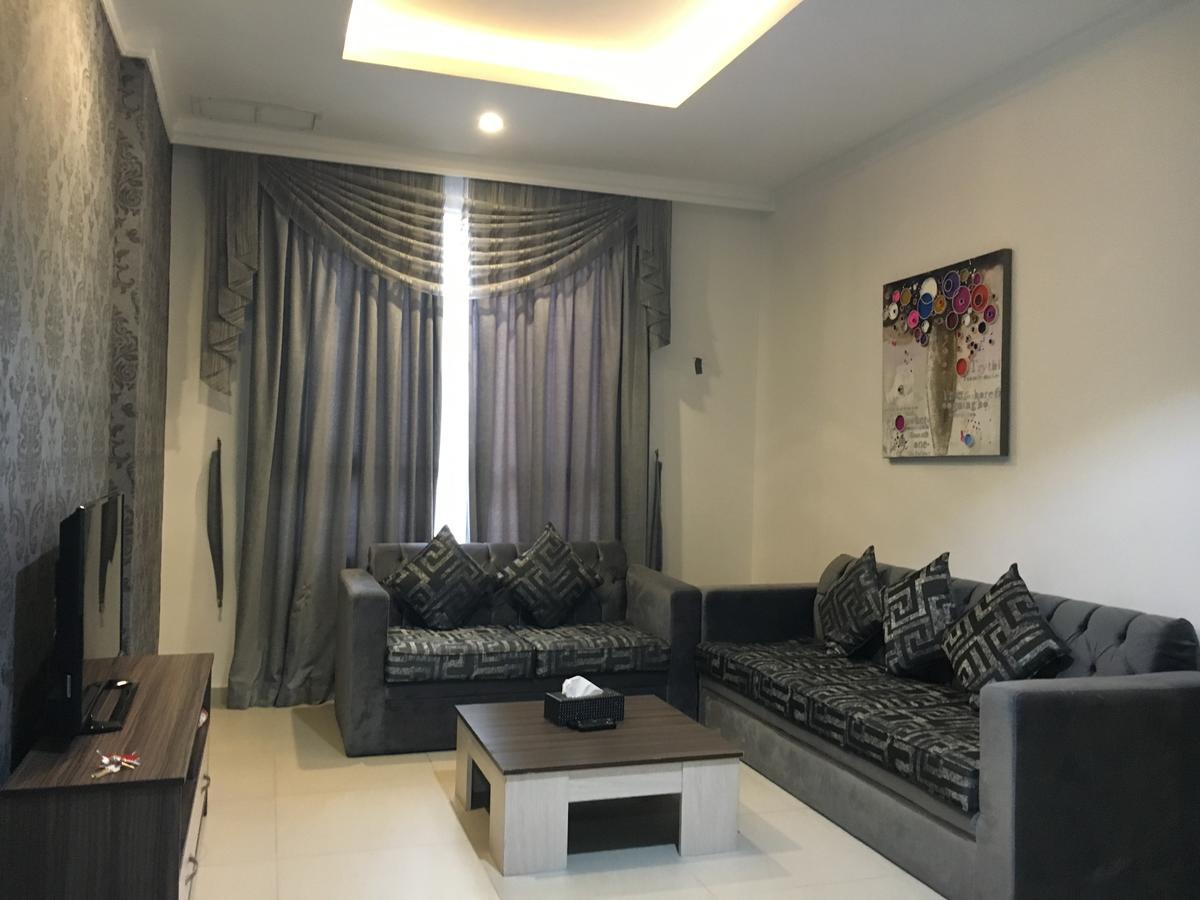 Al Muhanna Plaza Luxury Apartments Kuwait City ภายนอก รูปภาพ