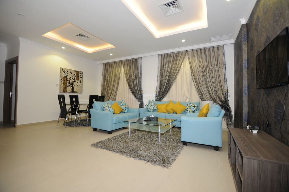 Al Muhanna Plaza Luxury Apartments Kuwait City ภายนอก รูปภาพ